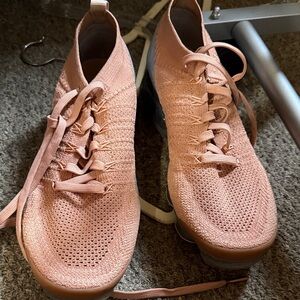 Nike Women's Peach Knit Sneakers